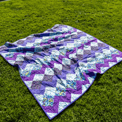 Zig Zag Purple No Cutting Quilt Kit